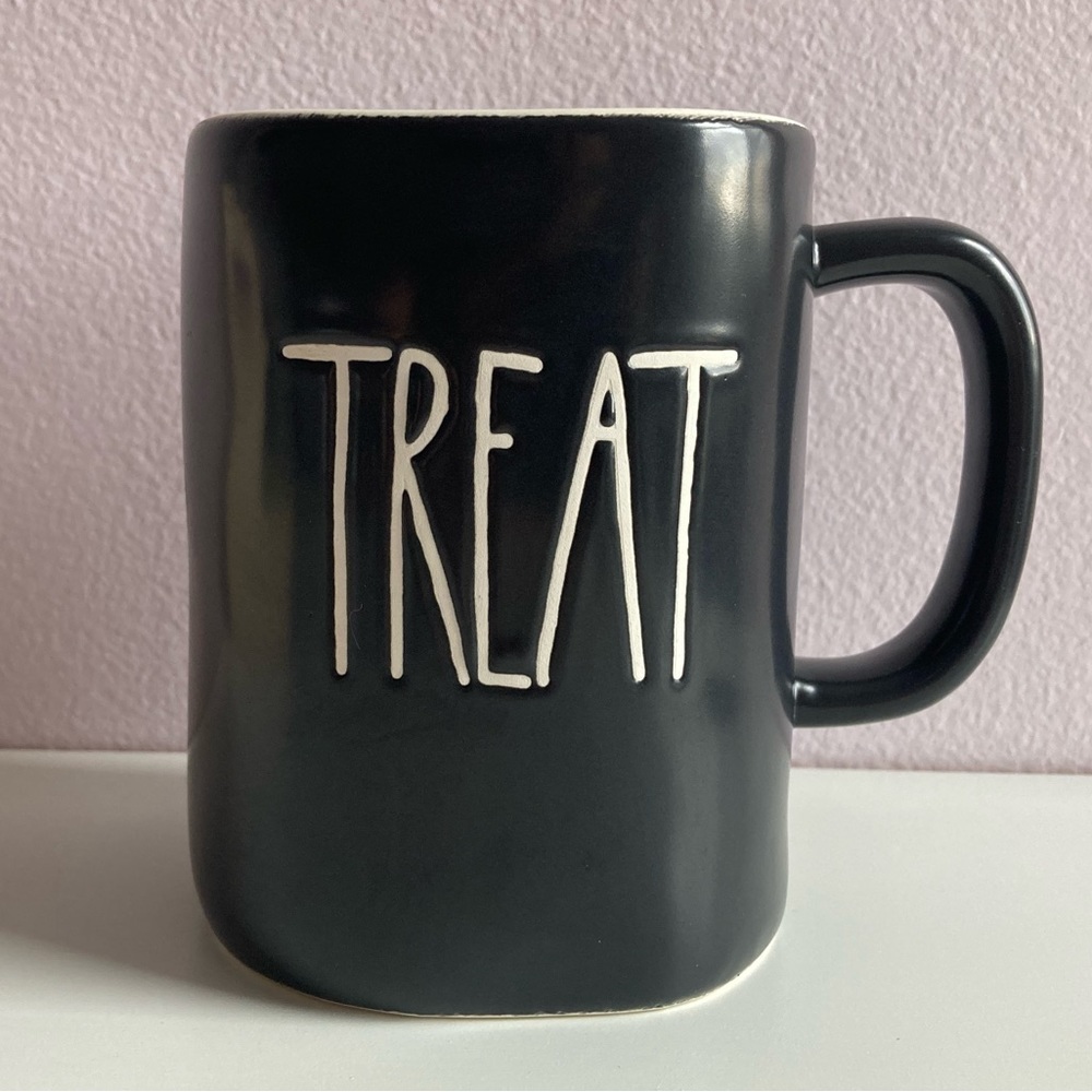 Rae Dunn TRICK/TREAT double-sided mug - Picture 3 of 5